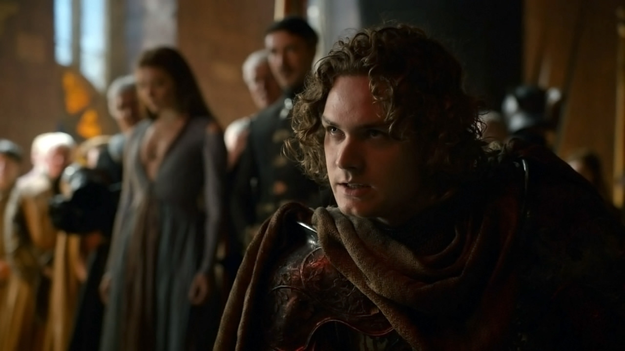 Finn Jones, cunoscut pentru Ser Loras Tyrell din Game of Thrones, vine la Comic Con in Romania