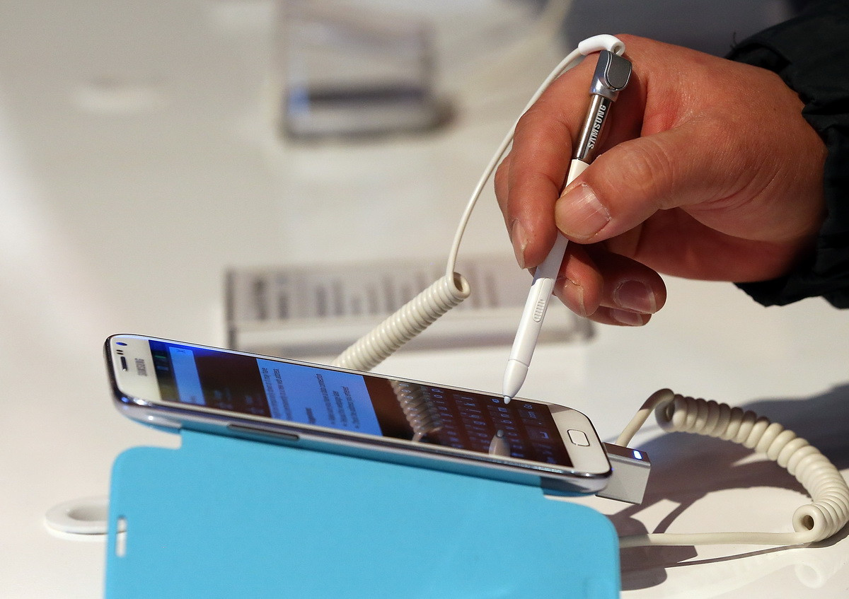 Samsung pune la bataie armele cu ajutorul carora e sigura ca va ingenunchea Apple. Tehnologia Knox