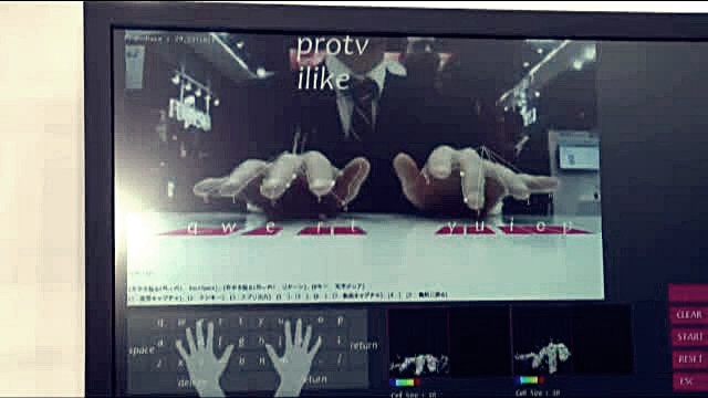 MWC 2013. George Buhnici a pus un japonez sa scrie "Pro TV iLikeIT" pe o tastura invizibila. VIDEO