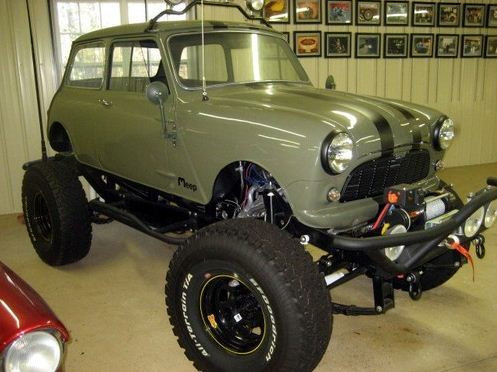 MINI Monster truck! Masina care se contrazice singura!