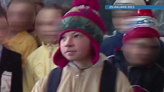 Stefan, baiatul gasit mort in zapada, dat afara de la ore in viscol. Politia: Invatatoarea il abuza