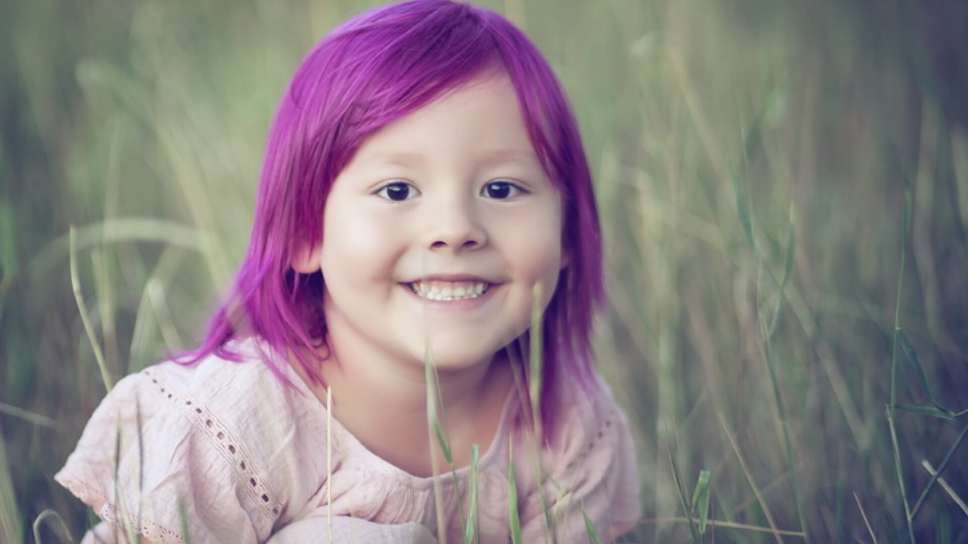 Motivul pentru care conducerea unei scoli i-a interzis micutei de 6 ani sa foloseasca baia fetelor