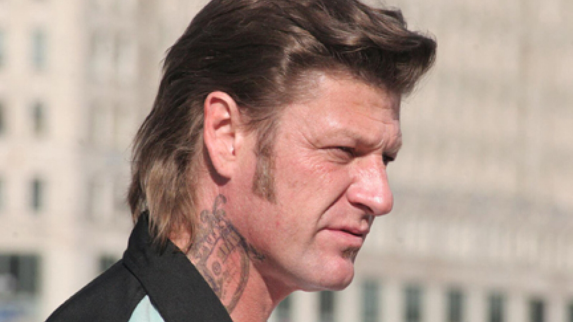 Cum ai reactiona daca ti s-ar intampla asta? S-a trezit cu o valiza cu jumatate de milion de dolari