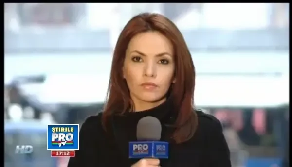 sptmbomba17010313Alerta cu bomba intr-un centru comercial din Timisoara. Intreaga cladire a fost evacuata