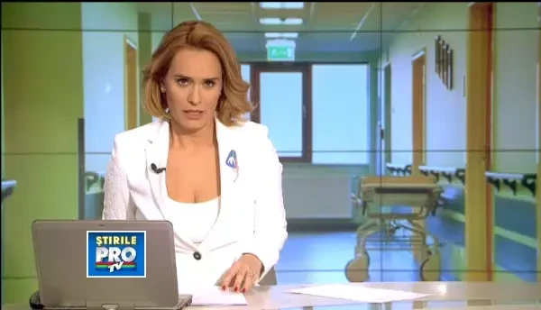 O adolescenta de 15 ani si-a pus viata in pericol. Medicii cred ca a incercat sa-si provoace avortul