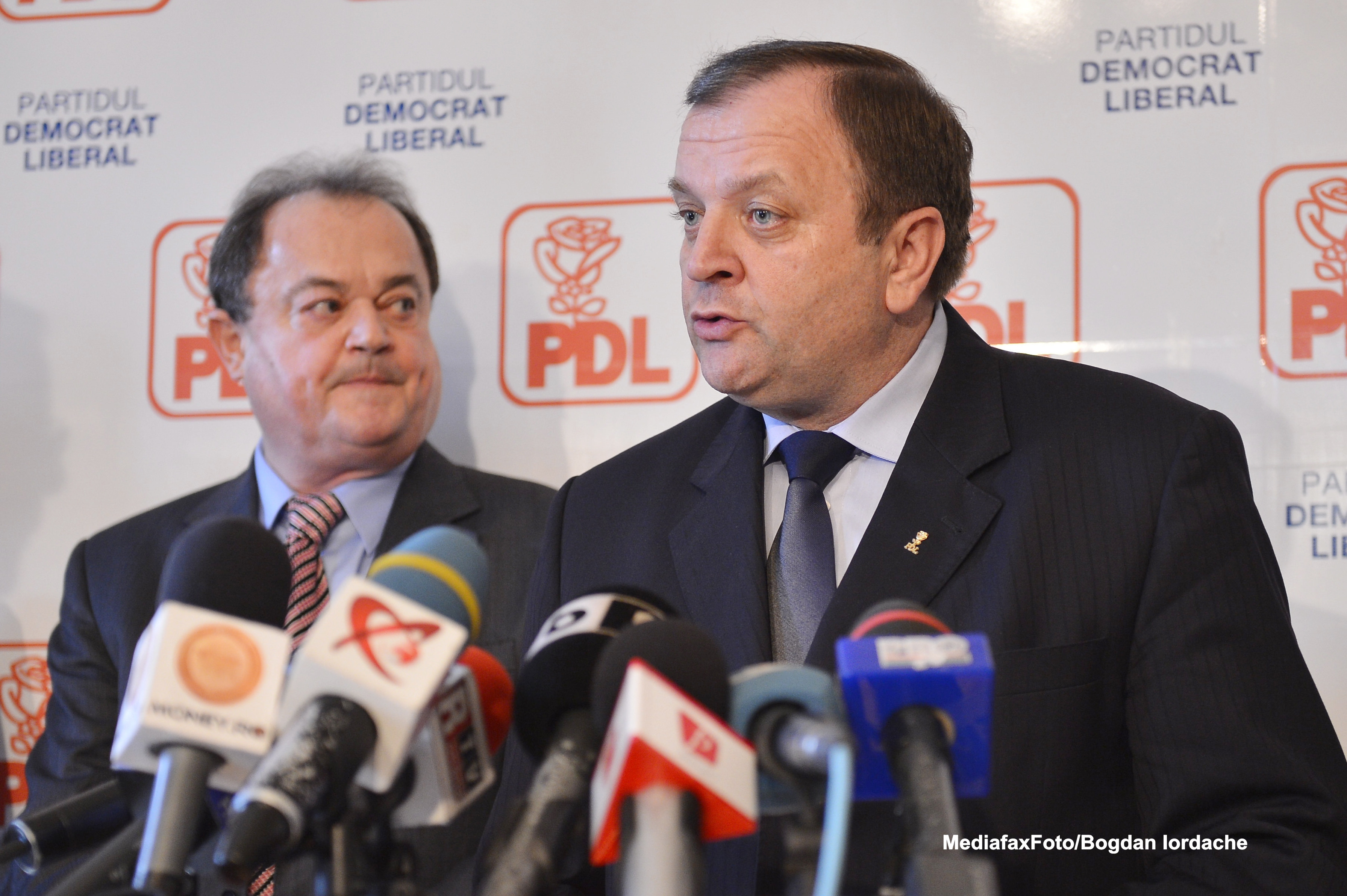 Flutur: Fuziunea locala PNL-PDL, pana la mijlocul anului 2015. Urmeaza pregatirea alegerilor din 2016