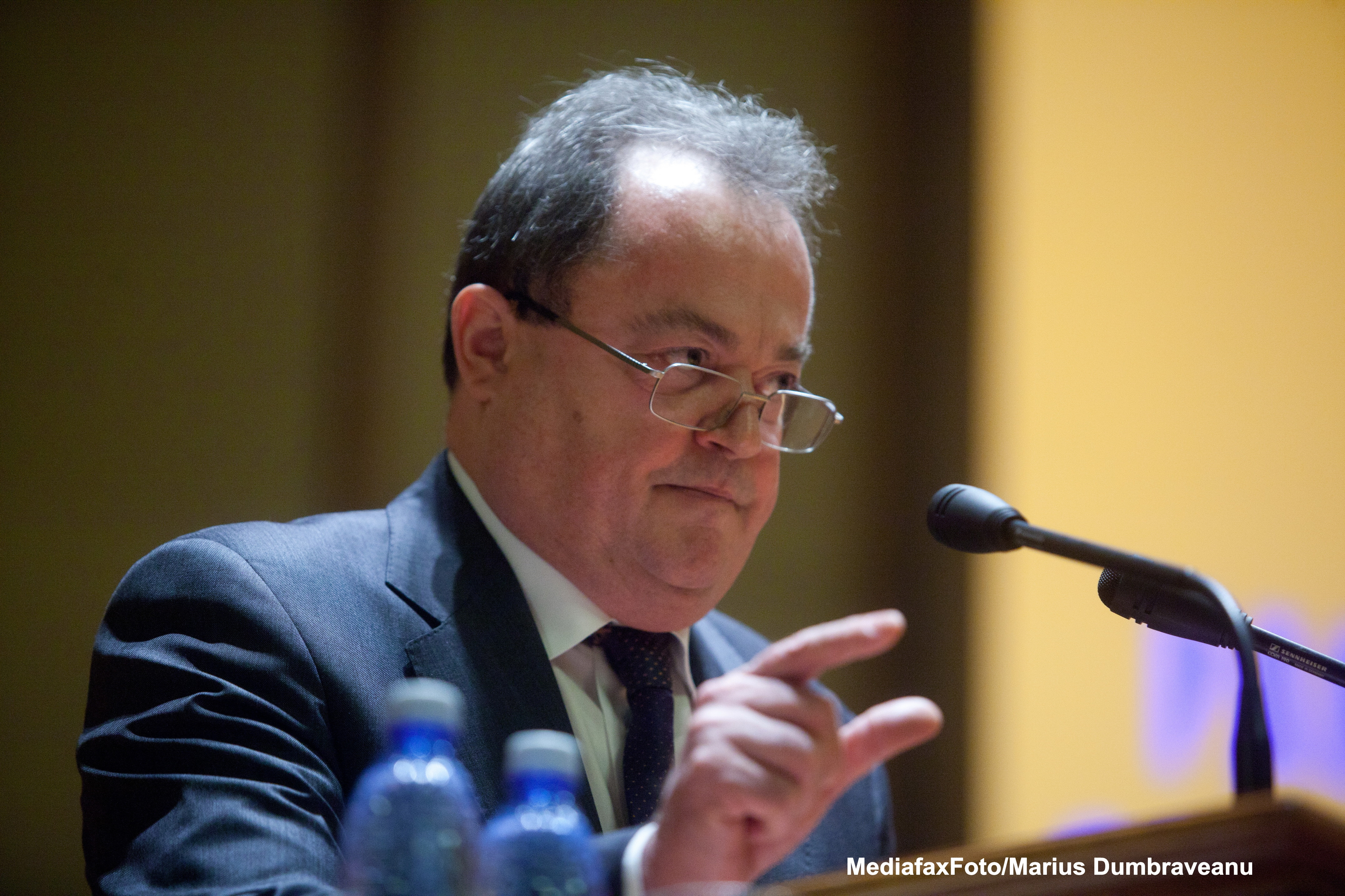 Blaga: PDL trebuie sa scape de oportunisti, sa nu se mai ajunga in PE fara sa fi fost o zi in partid