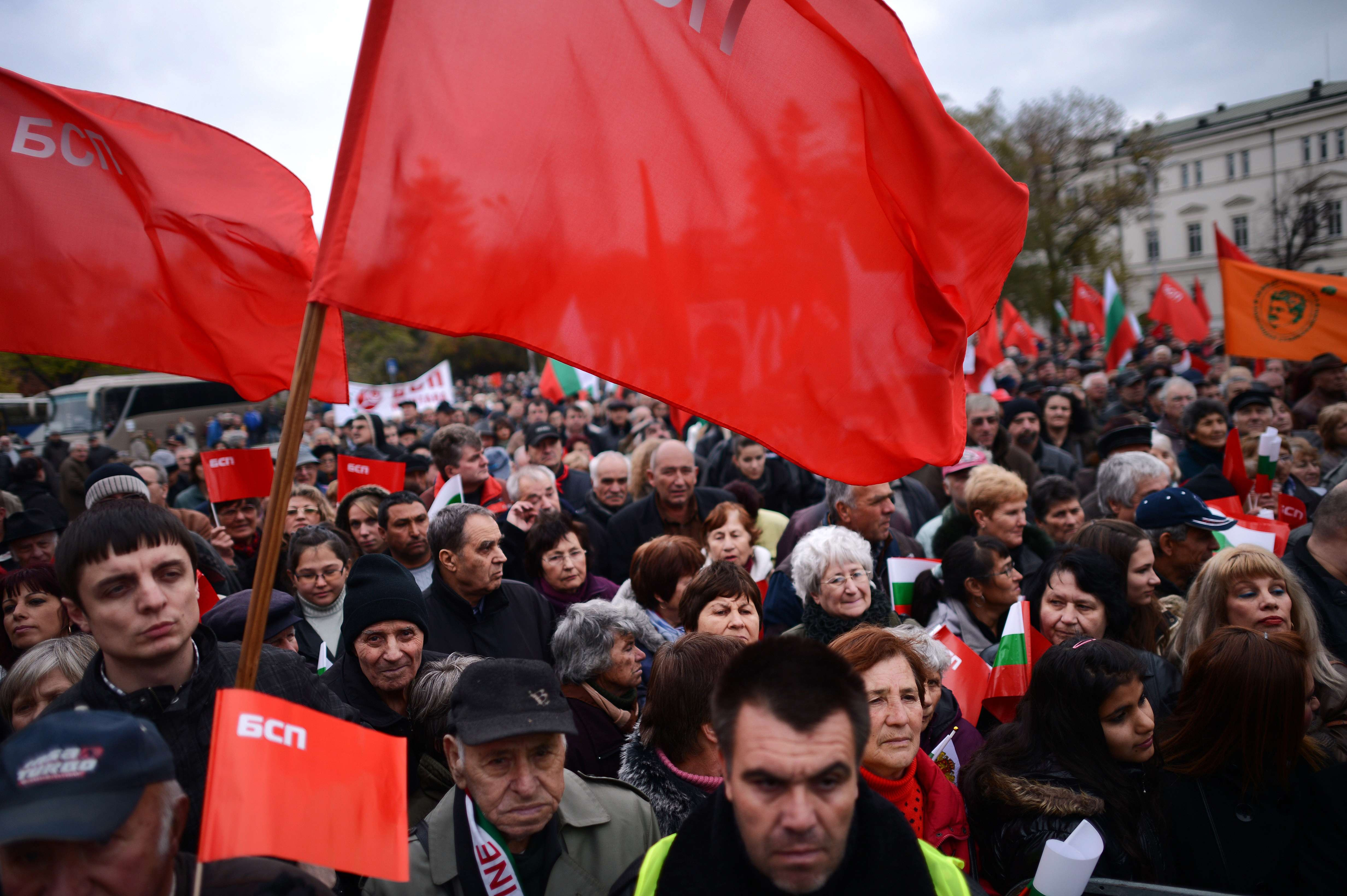 Zeci de mii de persoane protesteaza in Bulgaria fata de coruptie si saracie