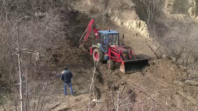 Sute de resturi de cai au fost descoperite intr-un cimitir ilegal al animalelor langa Medgidia