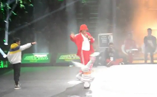 Sute de mii de oameni au plecat capul in fata talentului ei. Ce poate sa faca aceasta fata de 6 ani