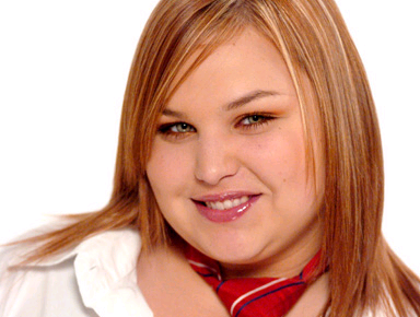 Transformare radicala. Din adolescenta supraponderala, in tanara de la care nu-ti poti dezlipi ochii