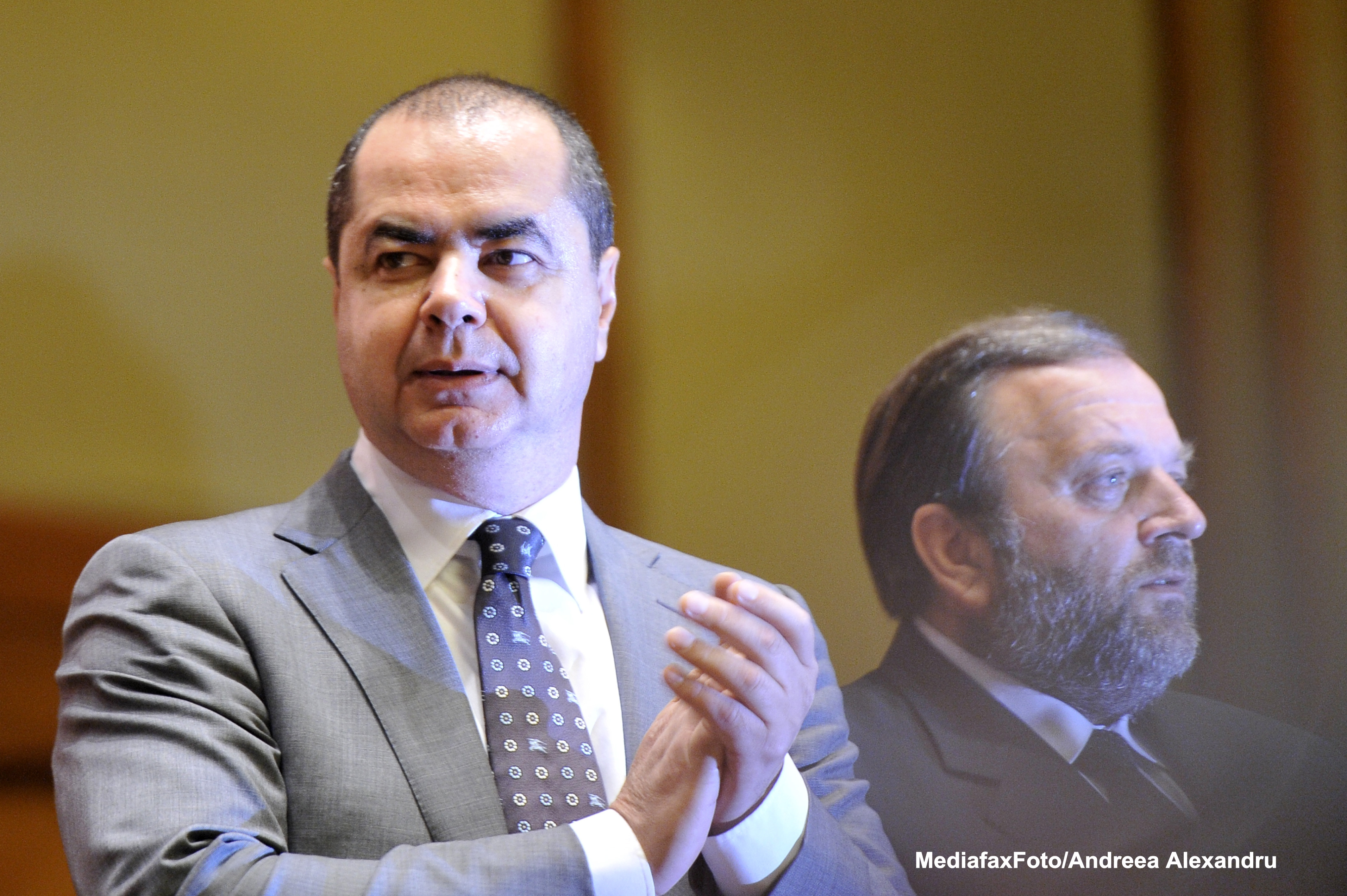 Mihai Stanisoara anunta ca iese din viata politica. El a demisionat din functia de deputat si din calitatea de membru al PLR