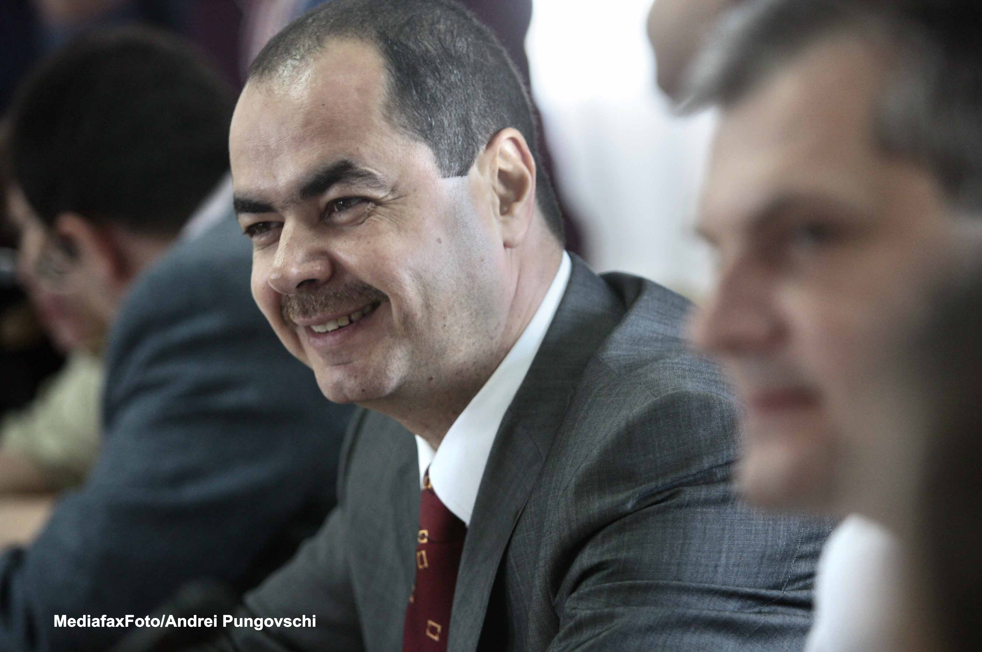 Noul membru al PNL, Mihai Stanisoara, despre Crin in 2012: Un dictator ce isi terorizeaza colegii