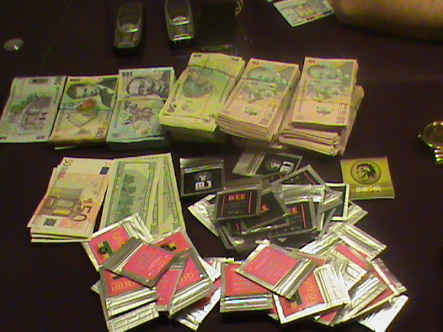 Profesorii de sport din Bihor care faceau afaceri ilegale cu etnobotanice, trimisi in judecata