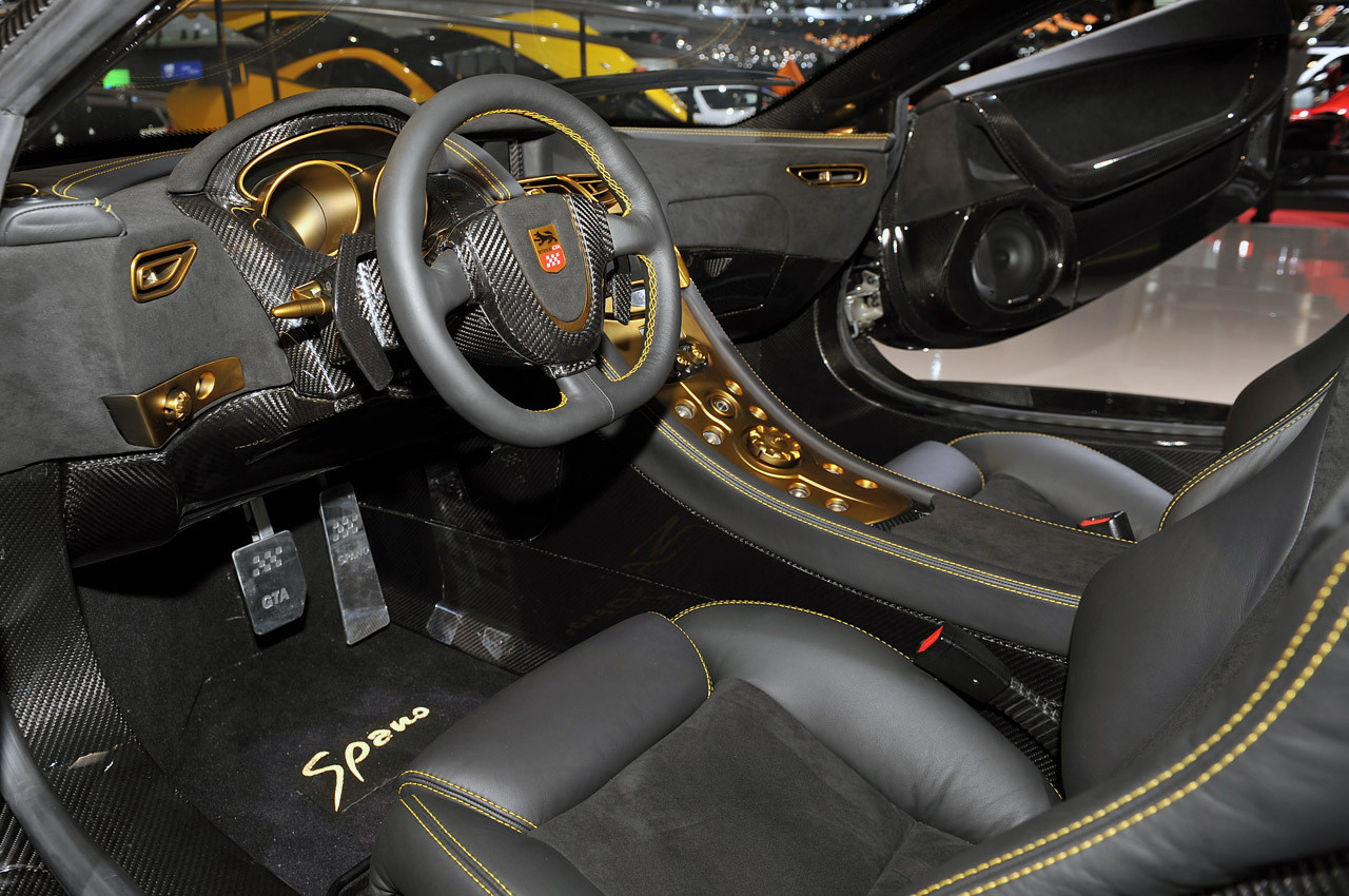 Cum arata o supradoza de cai putere si fibra de carbon? Vezi cea mai noua supermasina produsa in Spania!