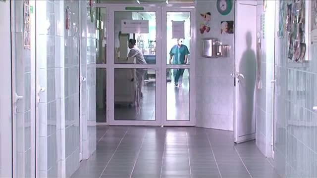 Fata de 14 ani, din Barlad, la al patrulea avort. Drama copiilor care provin din familii sarace