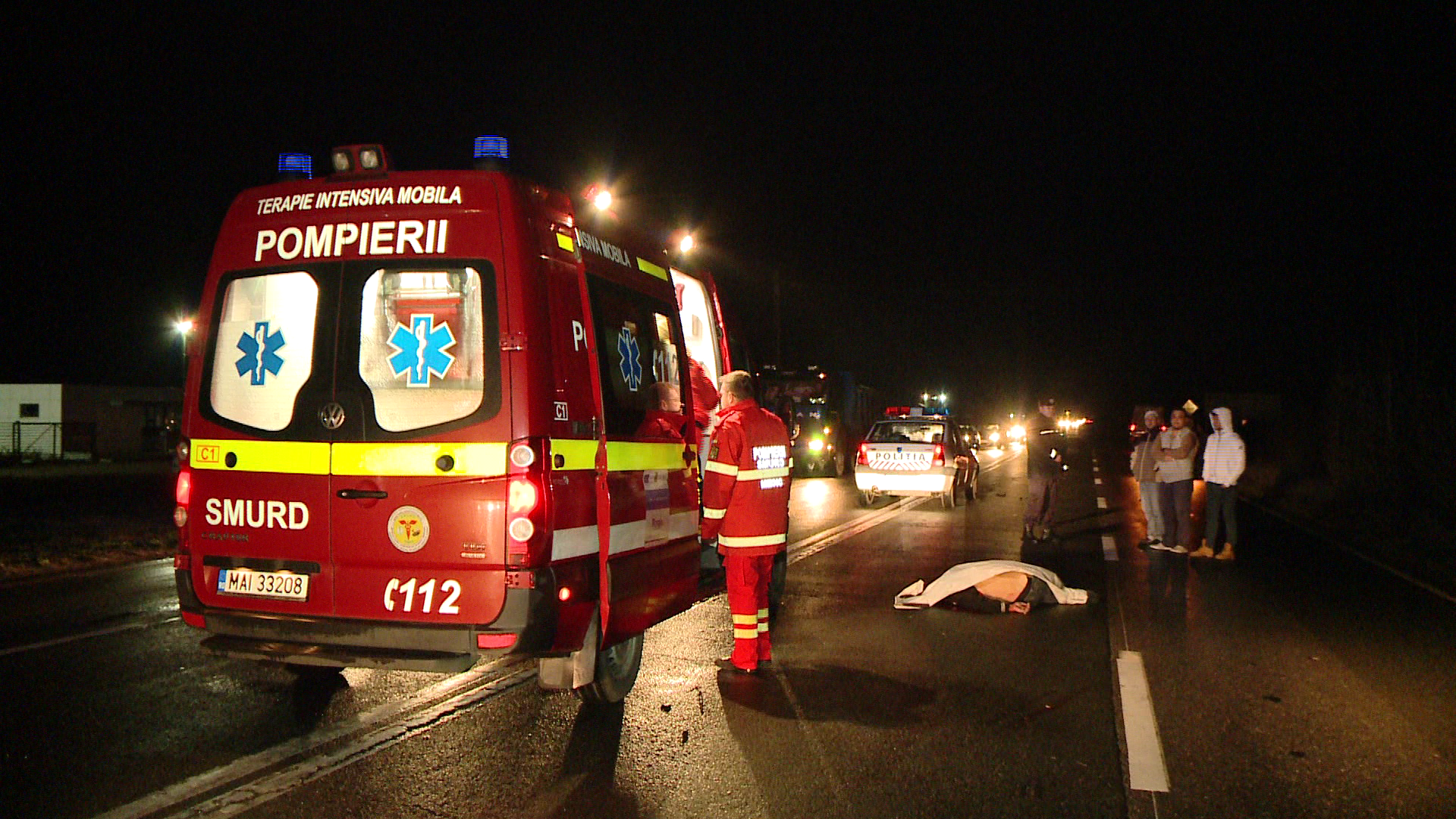 Scene de cosmar pe o sosea de langa Arad. O femeie pe 42 de ani a sfarsit intr-un mod cumplit