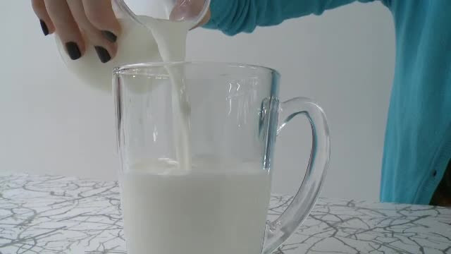 Toti procesatorii de pe piata laptelui vor fi verificati.In Romania se consuma 1,8 mil. litri zilnic