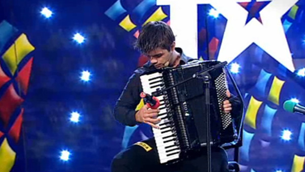 ROMANII AU TALENT. Ghenadie Rotari, studentul cu acordeon pe care Andi l-a comparat cu R. Galliano