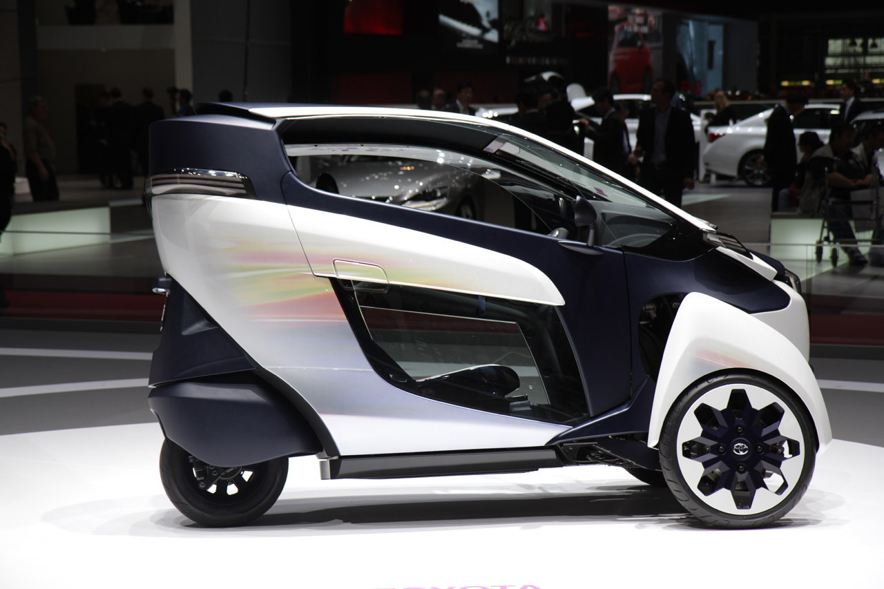 Asa va arata viitorul? Cel mai nou concept Toyota face senzatie in oras! VIDEO