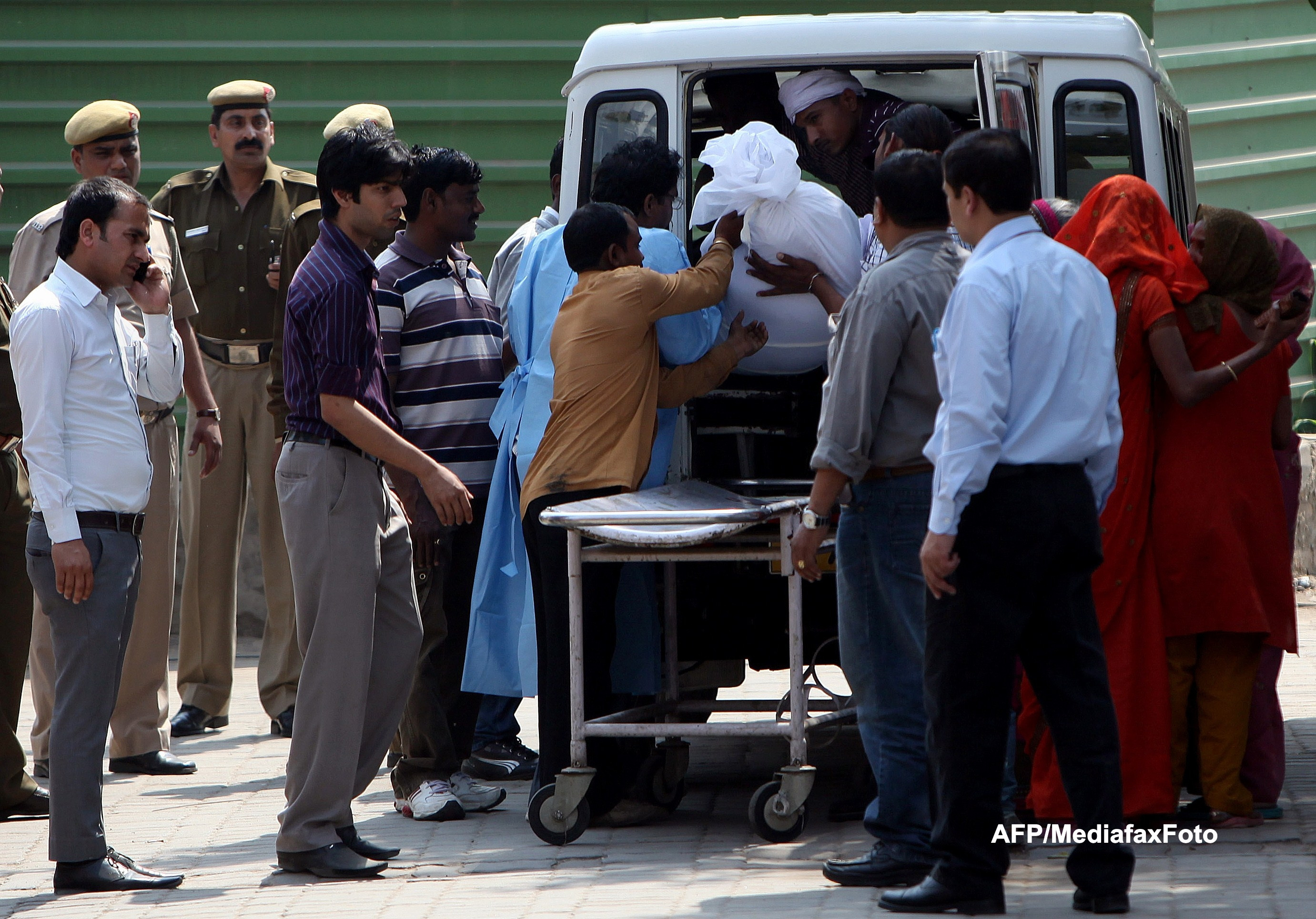Principalul acuzat in cazul violarii in grup a unei studente in India s-a spanzurat la inchisoare