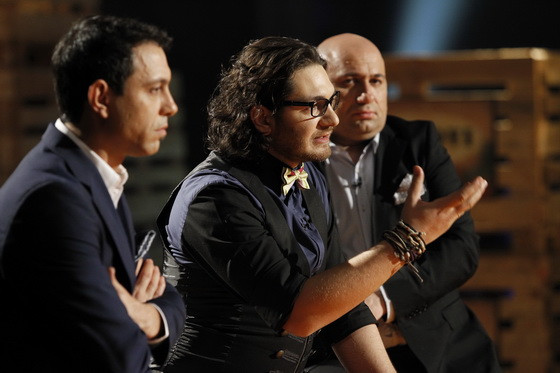 MASTERCHEF, sezonul 2. Victor Nemes i-a impresionat pe sefi cu preparatul sau si povestea de viata