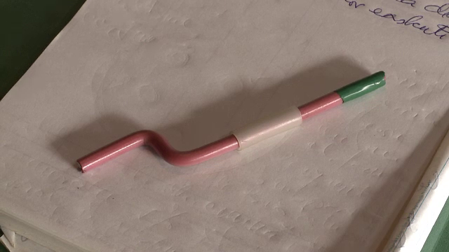 Periuta cu manivela: Cum functioneaza inventia unica brevetata de un pensionar din Romania. VIDEO