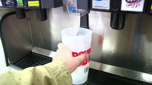 Tribunalul a blocat decizia primarului Bloomberg din New York de a interzice sucurile de 500 ml