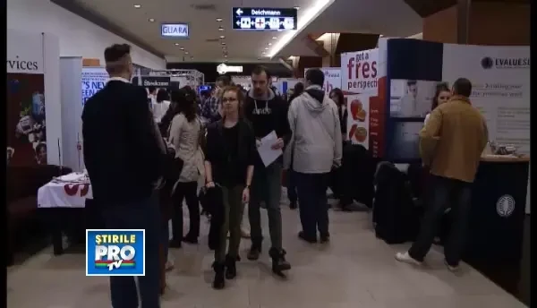 Cel mai mare targ de cariere a fost luat cu asalt de tinerii in cautarea unui loc de munca