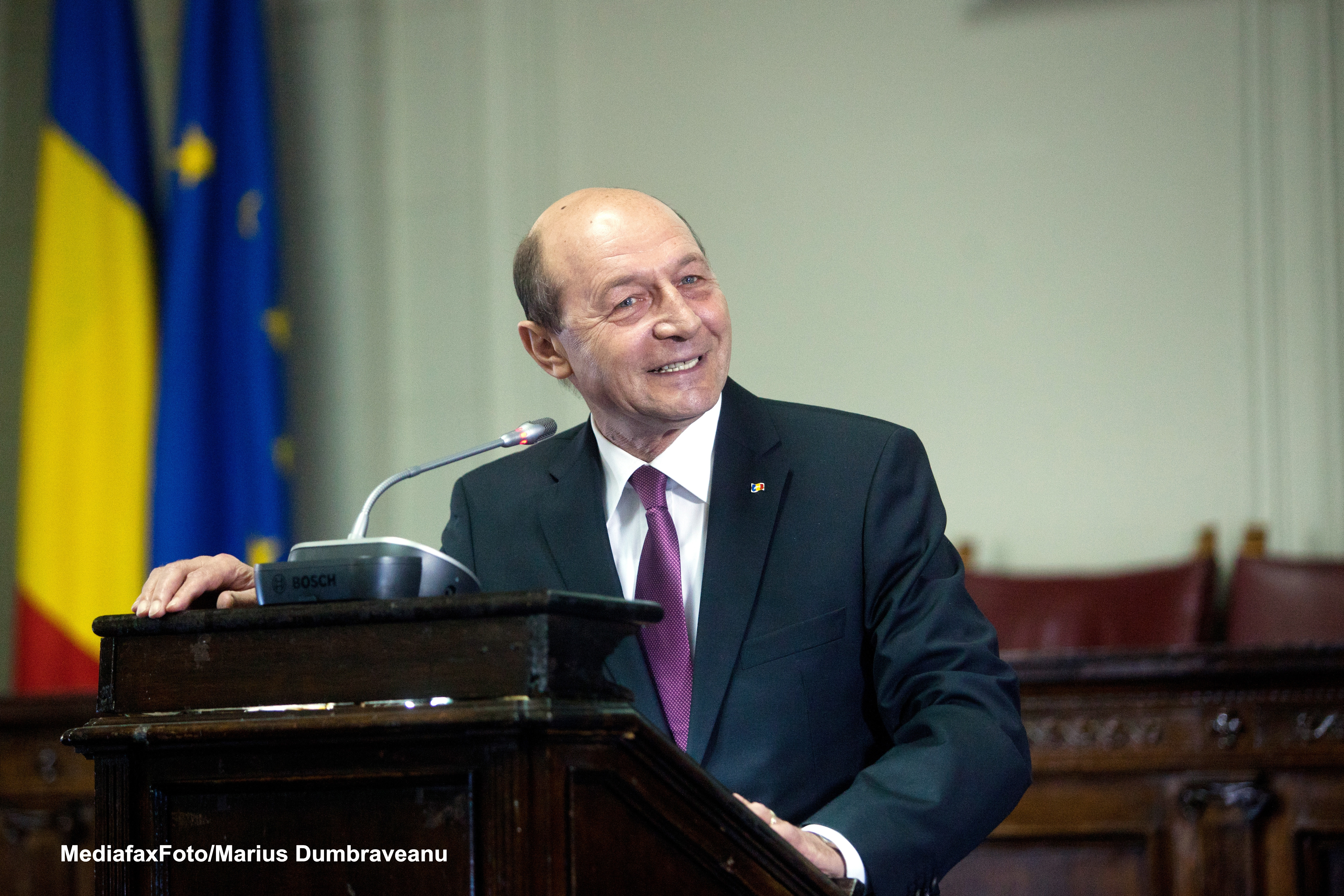Basescu: "Ar fi o catastrofa pentru Romania sa fie Antonescu presedinte maine"