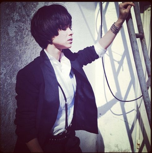 "Oare Inna stie ce inseamna P.O.H.U.I.?" Noua melodie a artistei a impartit fanii in doua tabere