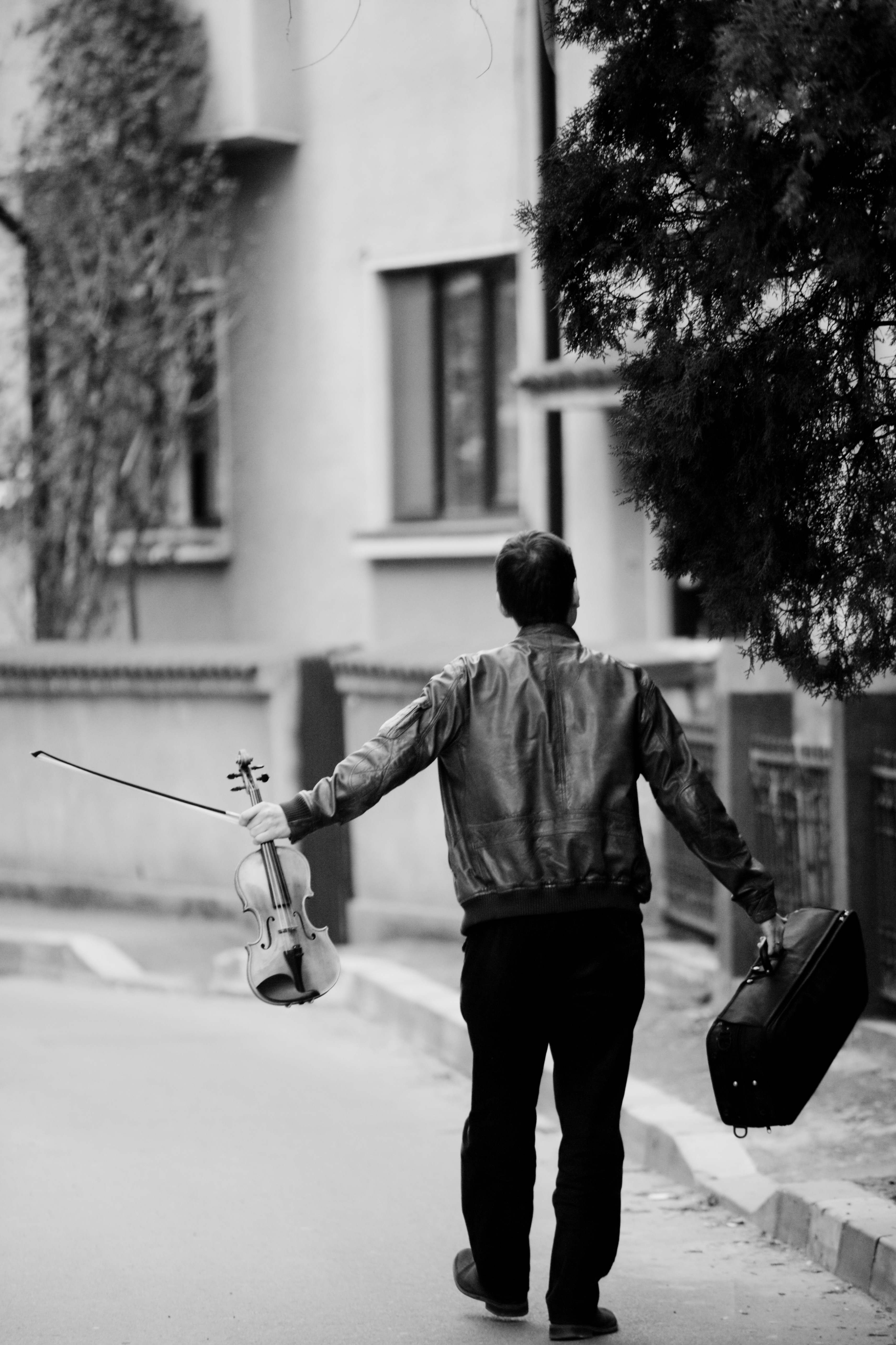 Alexandru Tomescu: "In Romania poti sa iti faci vocea auzita daca iti doresti cu adevarat." INTERVIU