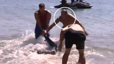 A vrut sa-si salveze copiii: sefii l-au dat afara cand au vazut aceste imagini