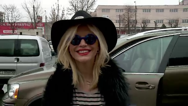 Loredana da startul turneului "Dragostea", cu zeci de artisti surpriza invitati pe scena