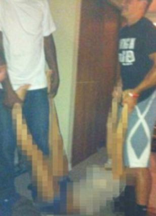 O tanara, ingrozita cand a aflat ce ii facusera prietenii la petrecere. "Nu pot sa cred asa ceva!"