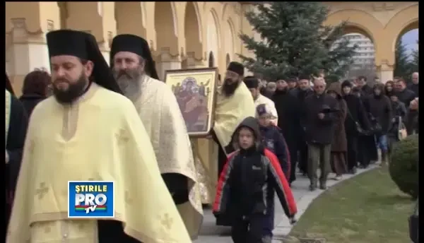 O copie a unei icoane facatoare de minuni a Fecioarei Maria a ajuns la Alba Iulia