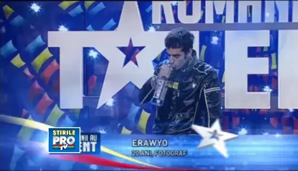 ROMANII AU TALENT. Erawyo a intrat pe scena cu o sticla de votca. Juratii: "Meriti toate aplauzele"