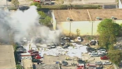 Un avion de mici dimensiuni s-a prabusit in Florida, provocand moartea celor trei pasageri. VIDEO