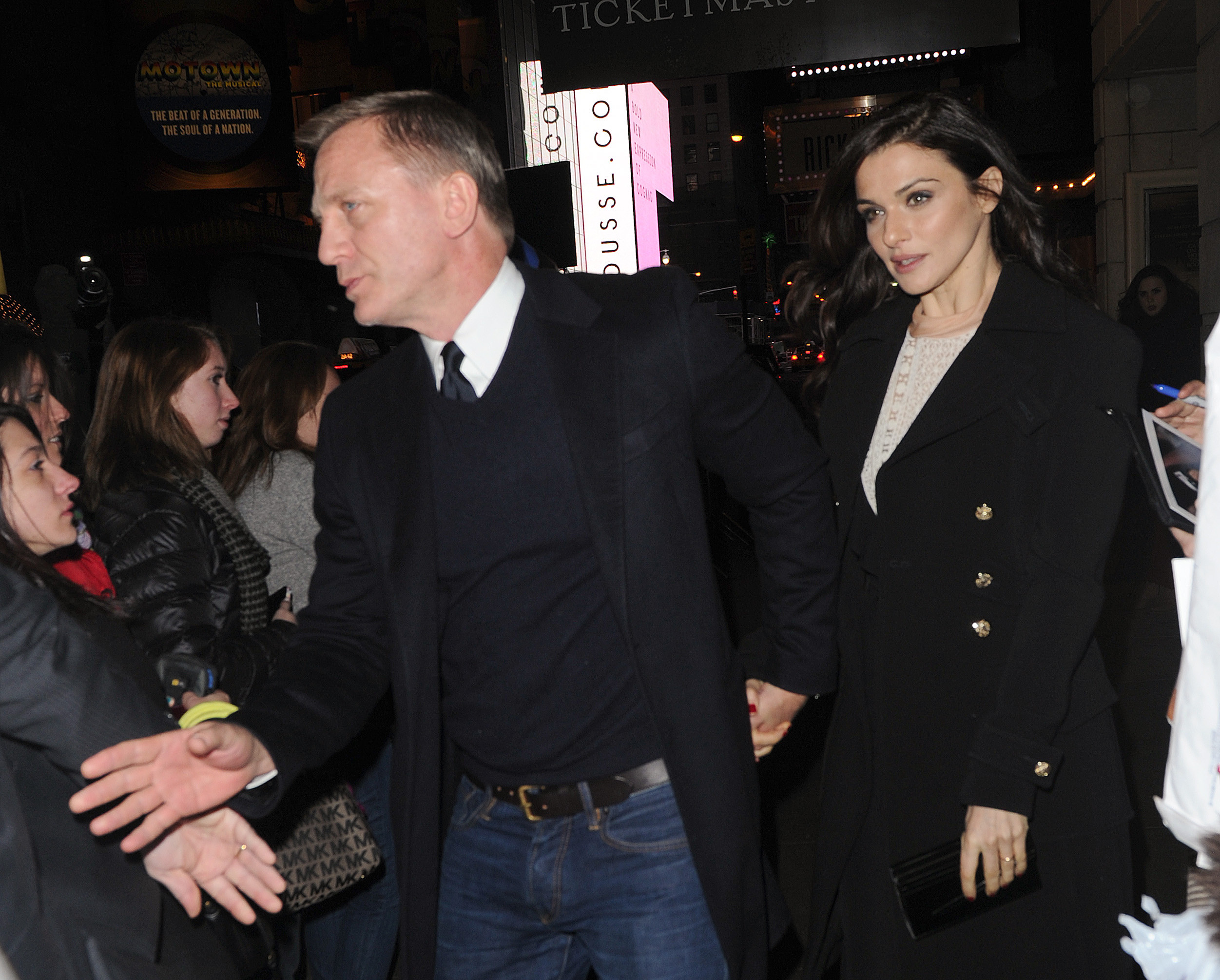 Daniel Craig, furios pe un fan intr-un magazin din New York: ce l-a suparat pe James Bond