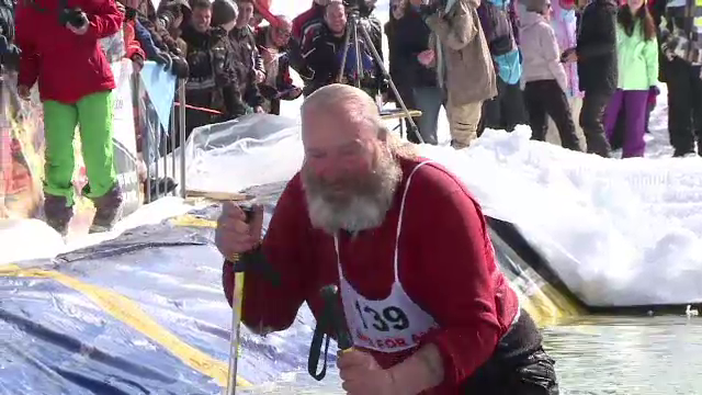 Final spectaculos de sezon pe partiile din Paltinis. 30 de concurenti s-au intrecut in acvaplanare