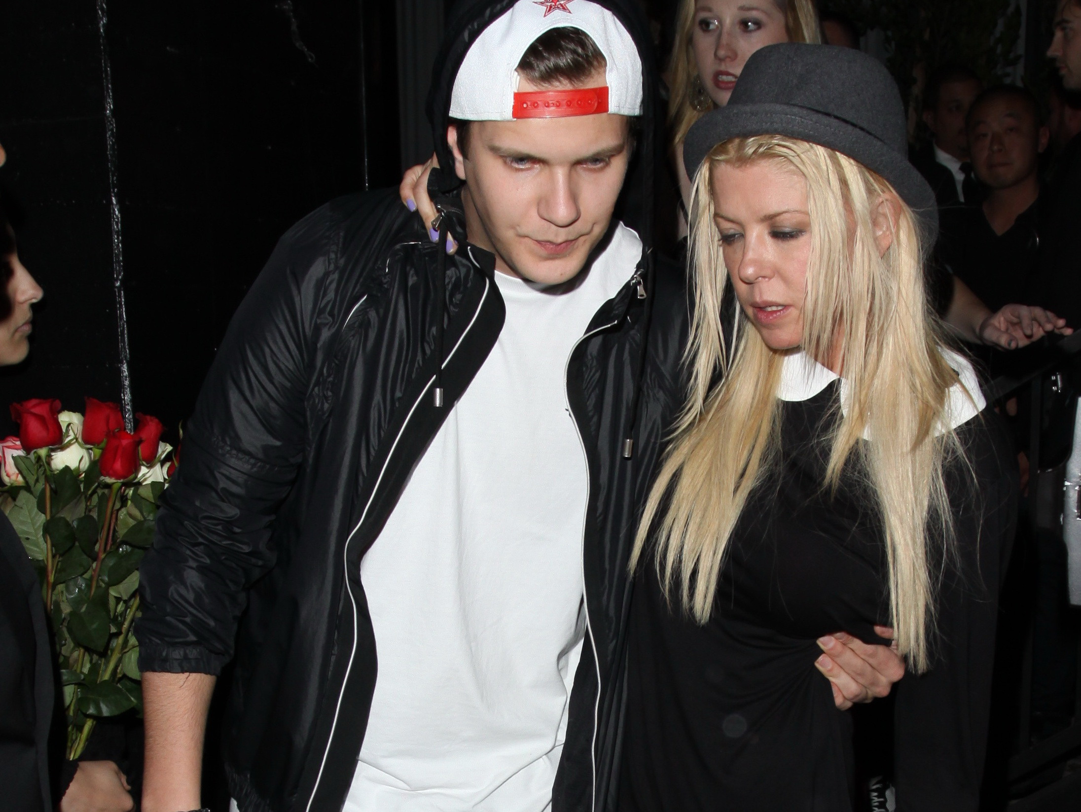 Tara Reid, surprinsa beata langa un club de noapte. Uite cum a ajuns starul din American Pie