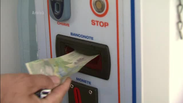 Control la automatele de lapte. 32 de aparate, inchise: laptele ar putea fi contaminat cu aflatoxina