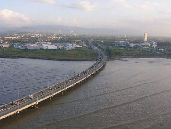 Tara aflata in permanenta reconstructie. Cheltuieste jumatate din PIB pe infrastructura