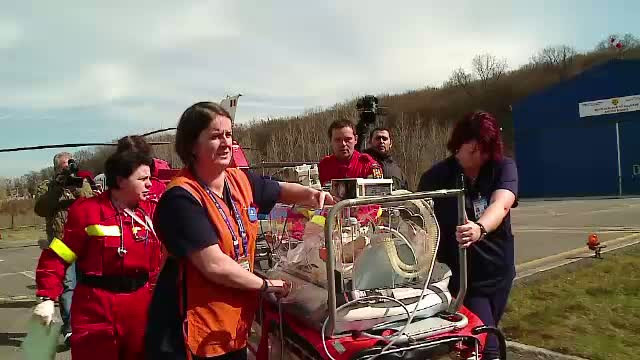 Un bebelus de 3 saptamani, cel mai mic pacient din Romania operat pe cord deschis