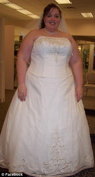 Pozele de nunta care vor fi arse. "Acum sunt superba, cantaresc pe jumatate". Cum arata femeia