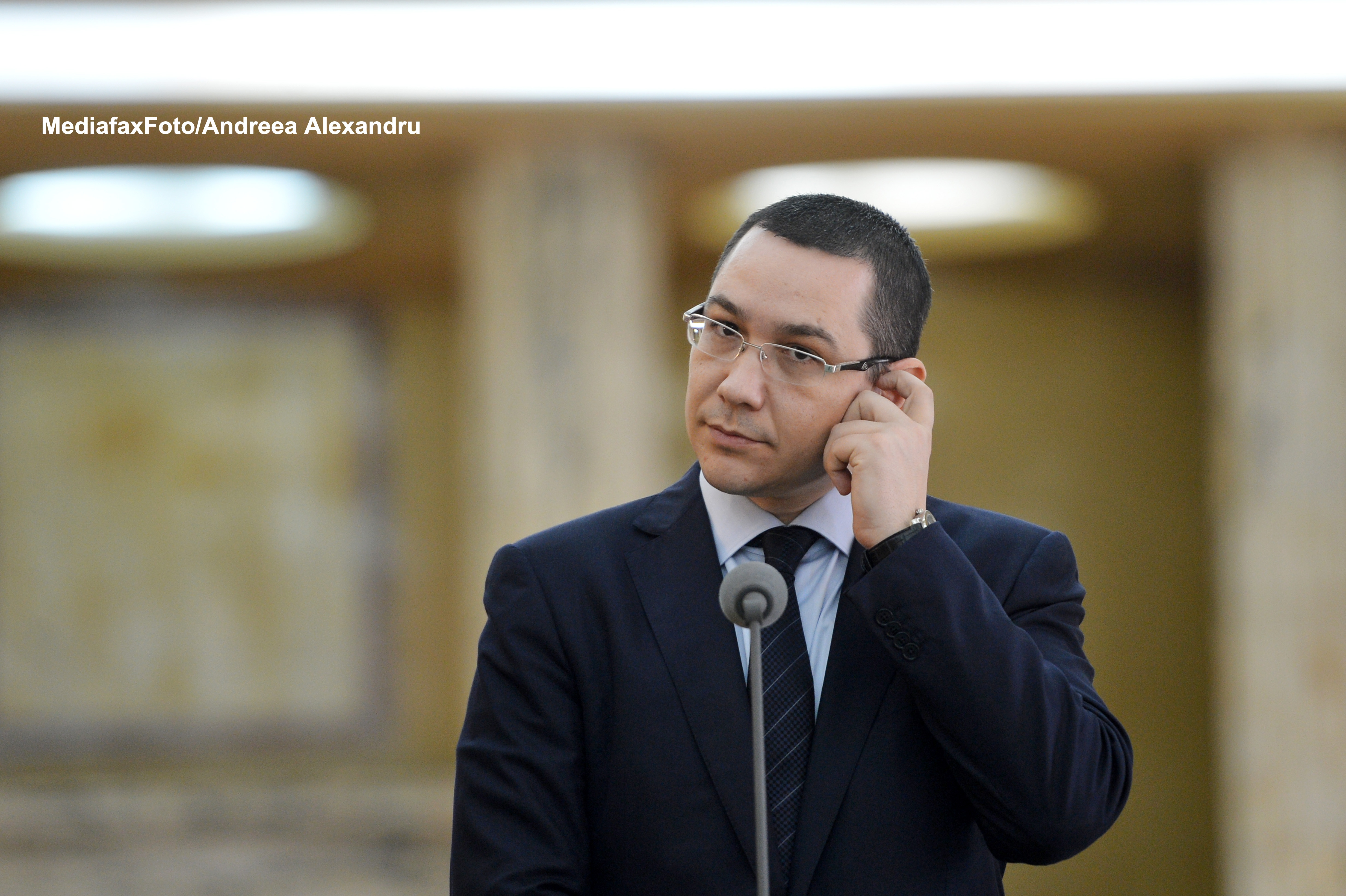 Ponta: Nastase nu va avea un rol in USL, dar il vom consulta, asa cum am facut-o la formarea uniunii