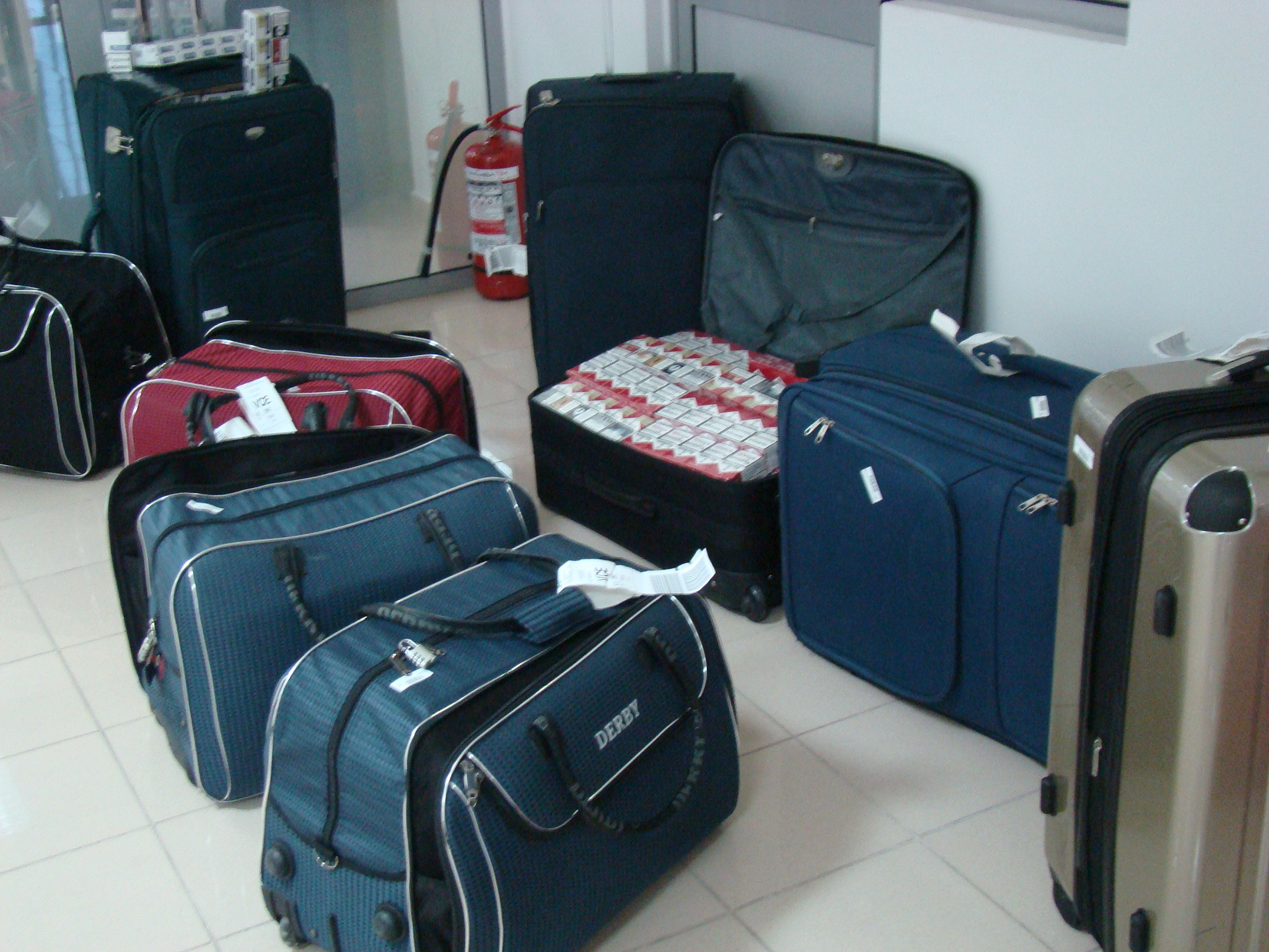 Captura impresionanta pe aeroportul din Timisoara. Ce au ascuns in bagaje sase ucrainieni