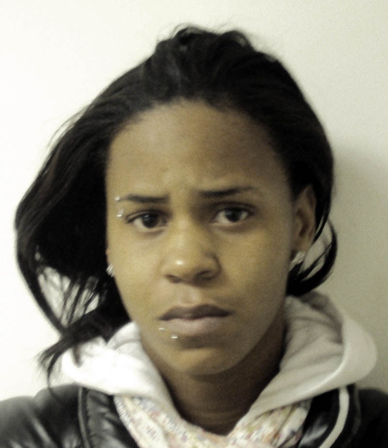 O femeie din SUA, arestata pentru trafic de droguri. Si-a introdus 645 de pastile in organism