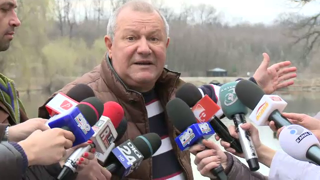 "V-ati mutat de la Nastase la mine?". Digul de peste lac care i-a adus politia pe cap lui Tantareanu