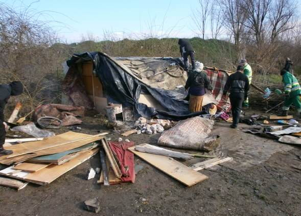 Oamenii strazii se intorc de unde au plecat. Care este locatia favorita a acestora